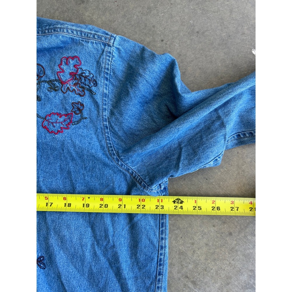 90s VTG looking Denim Shirt Women's Blue Embroidered Floral Butterfly Top XL - Picture 7 of 11